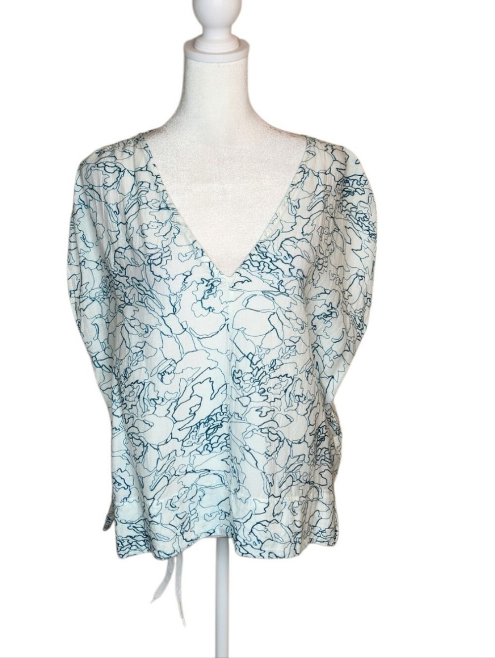 Billy Reid V Neck Ruched Shoulder Teal and White Squiggle Print Top Size Small